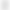 Un homme en costume bleu et cravate rouge se tient devant un fond blanc avec des lignes horizontales grises